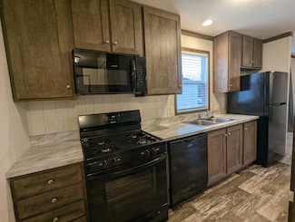 232 New Mexico Unit 232, Belleville, MI 48111