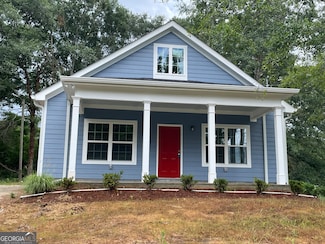 66 Glenn St, Newnan, GA 30263