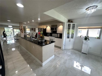 13700 SW 14th St Unit D412, Pembroke Pines, FL 33027