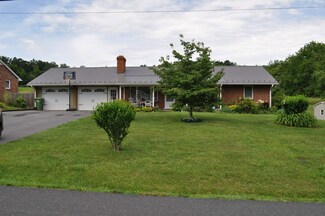 699 Old White Hill Rd, Stuarts Draft, VA 24477