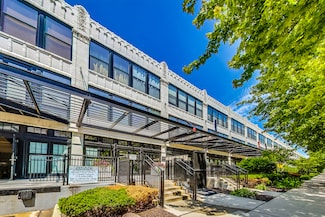 1070 W 15th St Unit 306, Chicago, IL 60608