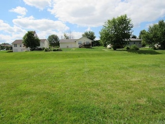 102 5th Ave Ct, Coggon, IA 52218