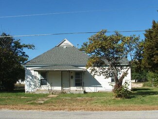 520 S 5th St, Humboldt, KS 66748
