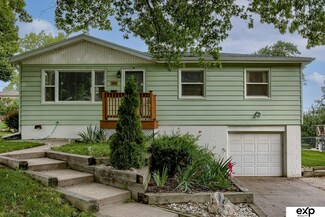 3218 S 90th St, Omaha, NE 68124