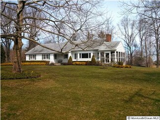 20 E Larchmont Dr, Colts Neck, NJ 07722