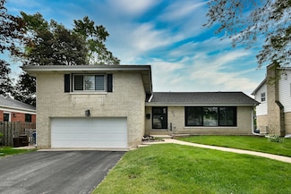 771 S Euclid Ave, Elmhurst, IL 60126