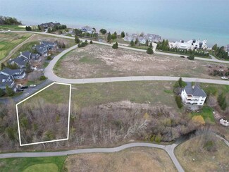 6307 Quarry View Dr Unit Also includes 6301 a, Petoskey, MI 49770