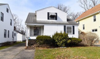 1040 Woodview Rd, Cleveland, OH 44121