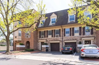 13-36 Robin Ln Unit 70 L, Bayside, NY 11360