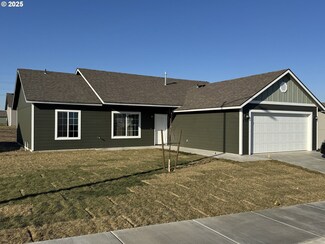 2788 Grouse St, Umatilla, OR 97882