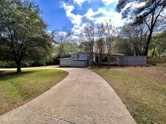 2037 London Ave, Jackson, MS 39211
