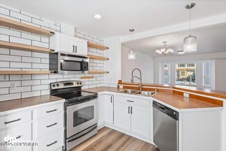 145 Matthew Paul Way Unit 52, Anchorage, AK 99504