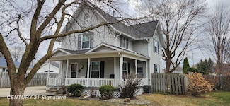 632 S Chapman St, Chesaning, MI 48616