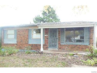 10336 Castle Dr, Saint Louis, MO 63136