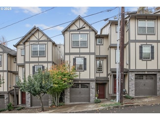 3682 SW Baird St Unit 33, Portland, OR 97219