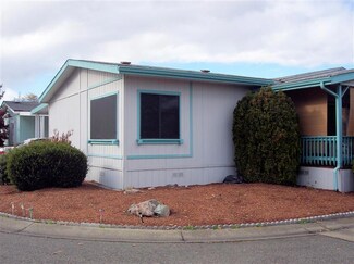 334 Whispering Willow Dr, Grants Pass, OR 97527