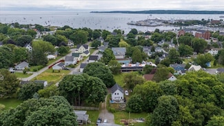 12 Gay Street Place, Rockland, ME 04841