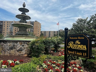 8350 Greensboro Dr Unit 218, McLean, VA 22102