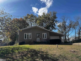 505 Cass St, Keosauqua, IA 52565