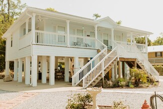 1114 SW 818th St, Steinhatchee, FL 32359