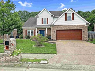 4612 Lincoln Pointe Dr, Newburgh, IN 47630