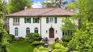 539 Sherwood Dr, Saint Louis, MO 63119