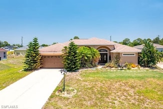 914 Albert Ave, Lehigh Acres, FL 33971