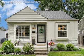2417 Rowland Ave, Royal Oak, MI 48067