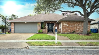 2305 Twin Oak Dr, Portland, TX 78374