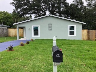 220 Olson Ave, Fort Pierce, FL 34946