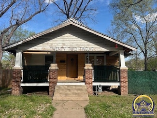 2212 SW Clay St, Topeka, KS 66611