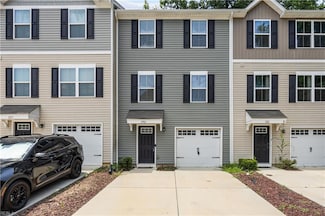 1102 Lakeview Cove, Smithfield, VA 23430