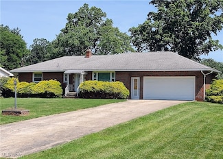 781 Leeman Dr, Akron, OH 44319