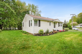 123 Peters Cir, Southington, CT 06489