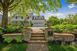 11 Cooper Ave, Edina, MN 55436