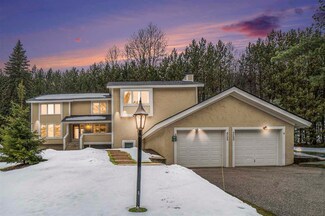 4724 Camelot Dr Unit 3, Harbor Springs, MI 49740