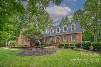227 Beechtree Cir, Rutherfordton, NC 28139