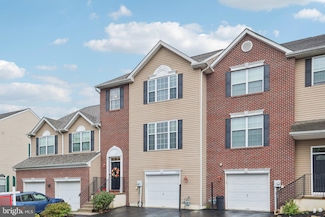 5192 Spring Ridge Dr E, MacUngie, PA 18062