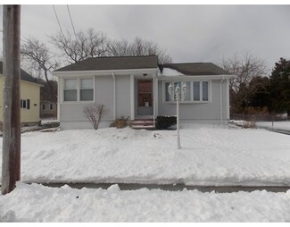 36 Bolton Rd, South Dartmouth, MA 02748