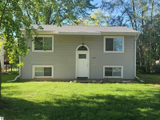 607 N Cooley St, Mount Pleasant, MI 48858
