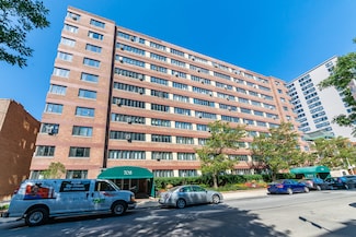 708 W Bittersweet Place Unit 801, Chicago, IL 60613