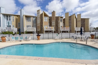 222 Seawall Blvd, Galveston, TX 77550