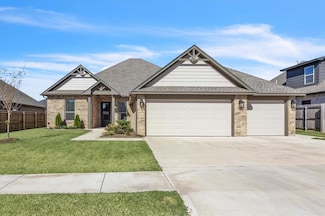 9213 NW 84th St, Yukon, OK 73099