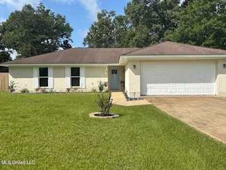 8715 Pine Ridge Blvd, Diamondhead, MS 39525