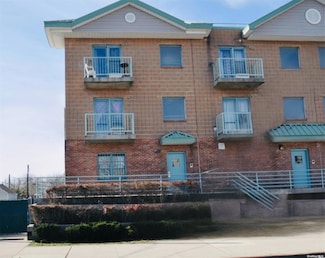 307 Beach 66th St, Arverne, NY 11692