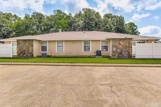 8180 Stonebrook Dr, Pensacola, FL 32514
