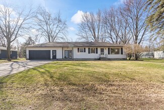 9486 Marylou St, Zeeland, MI 49464