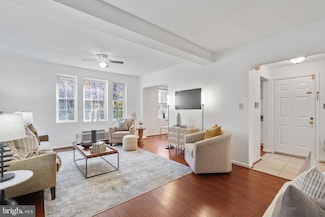 1913 N Rhodes St Unit 15, Arlington, VA 22201