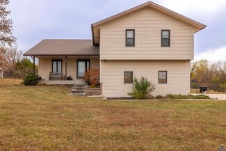 2525 NW 78th St, Topeka, KS 66618
