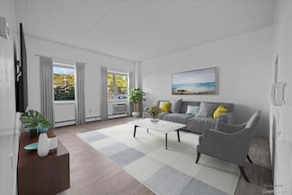 7914 Rockaway Beach Blvd Unit 1F, Rockaway Beach, NY 11693